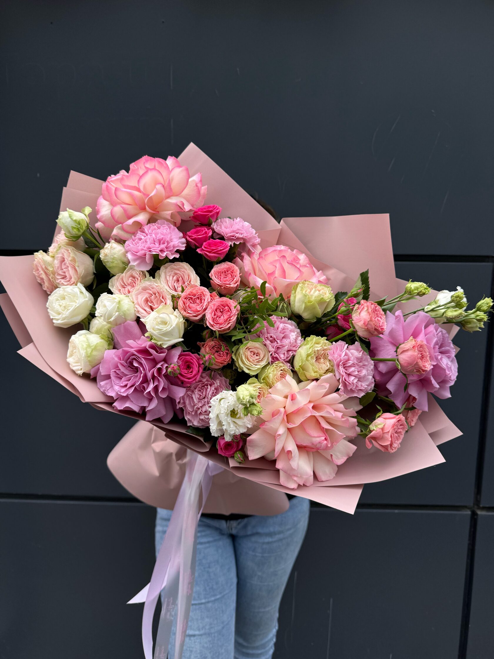 Авторский букет с французскими розами №165