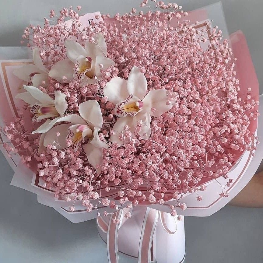 Авторский букет с гипсофилой и орхидеей №133