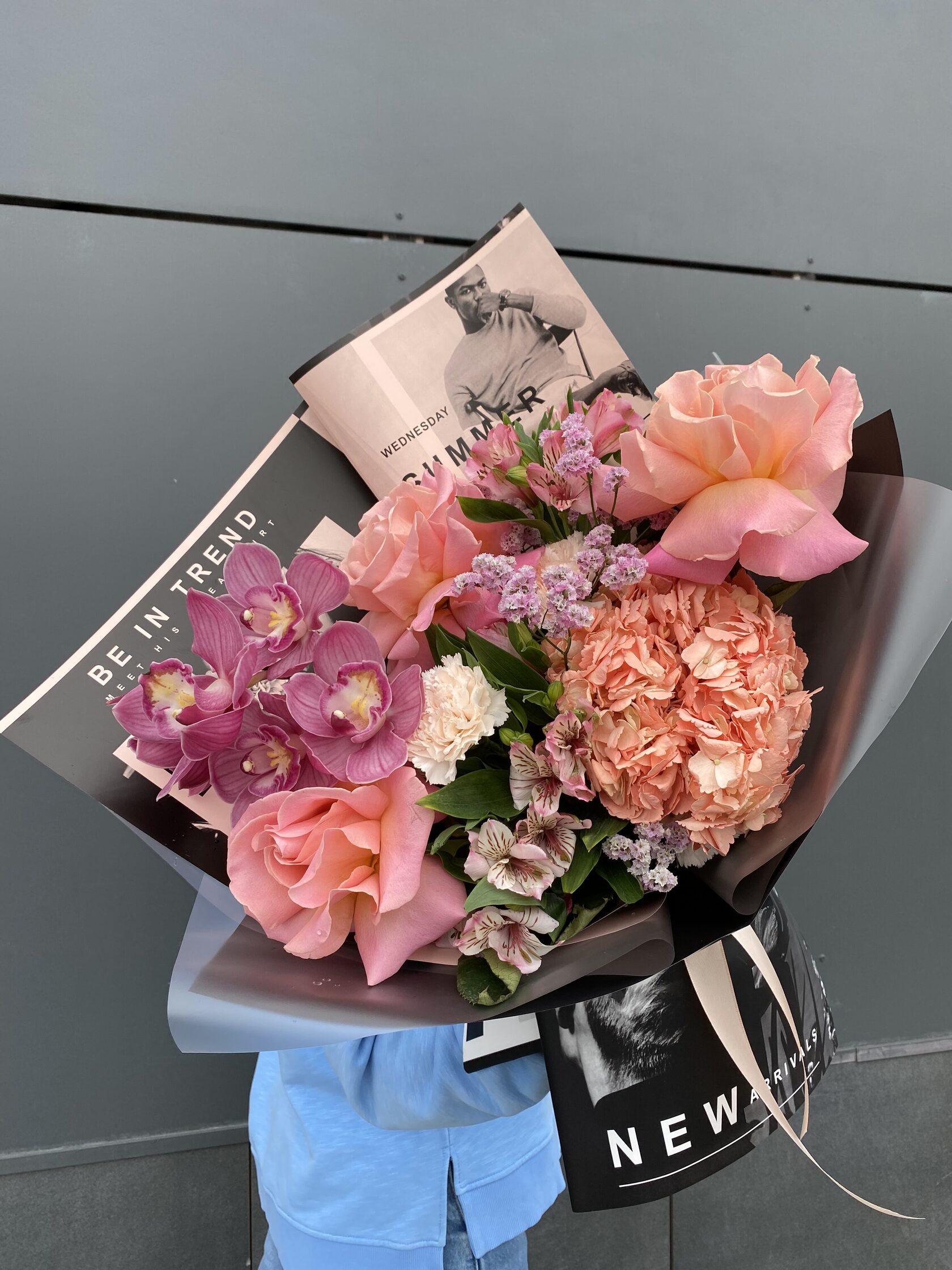 Авторский букет с гортензией, французскими розами, альстромерией, орхидеей №37