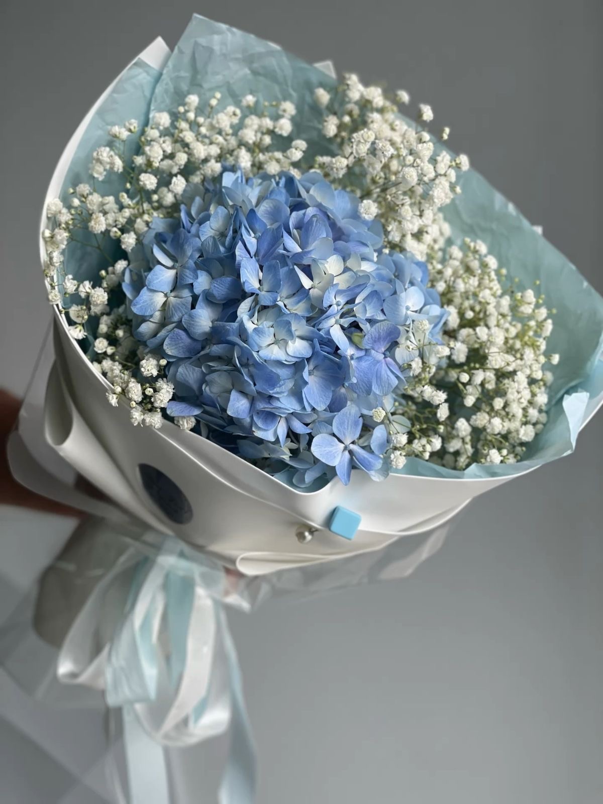 Авторский букет с гортензией и гипсофилой №120