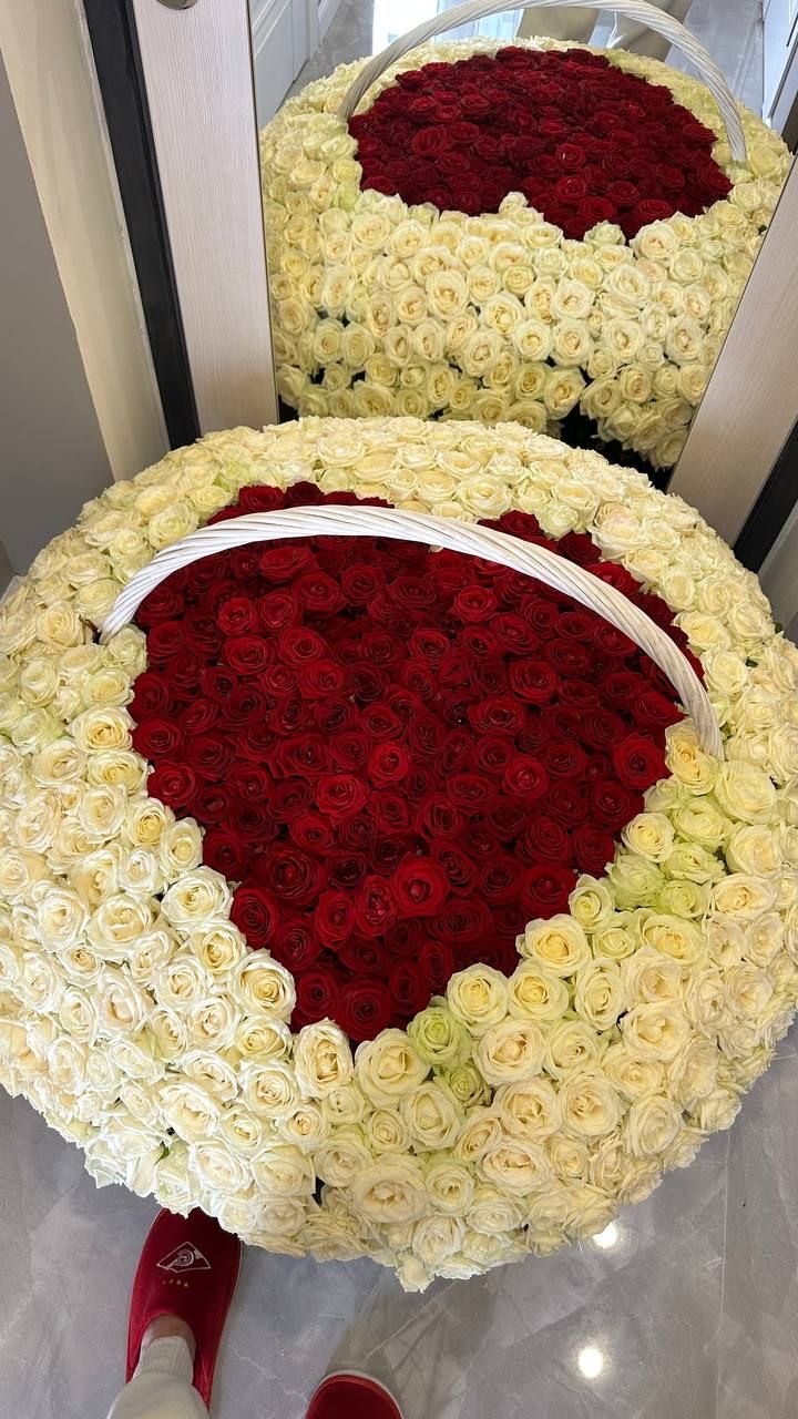 Большая корзинка-сердечко с 301 розой №20