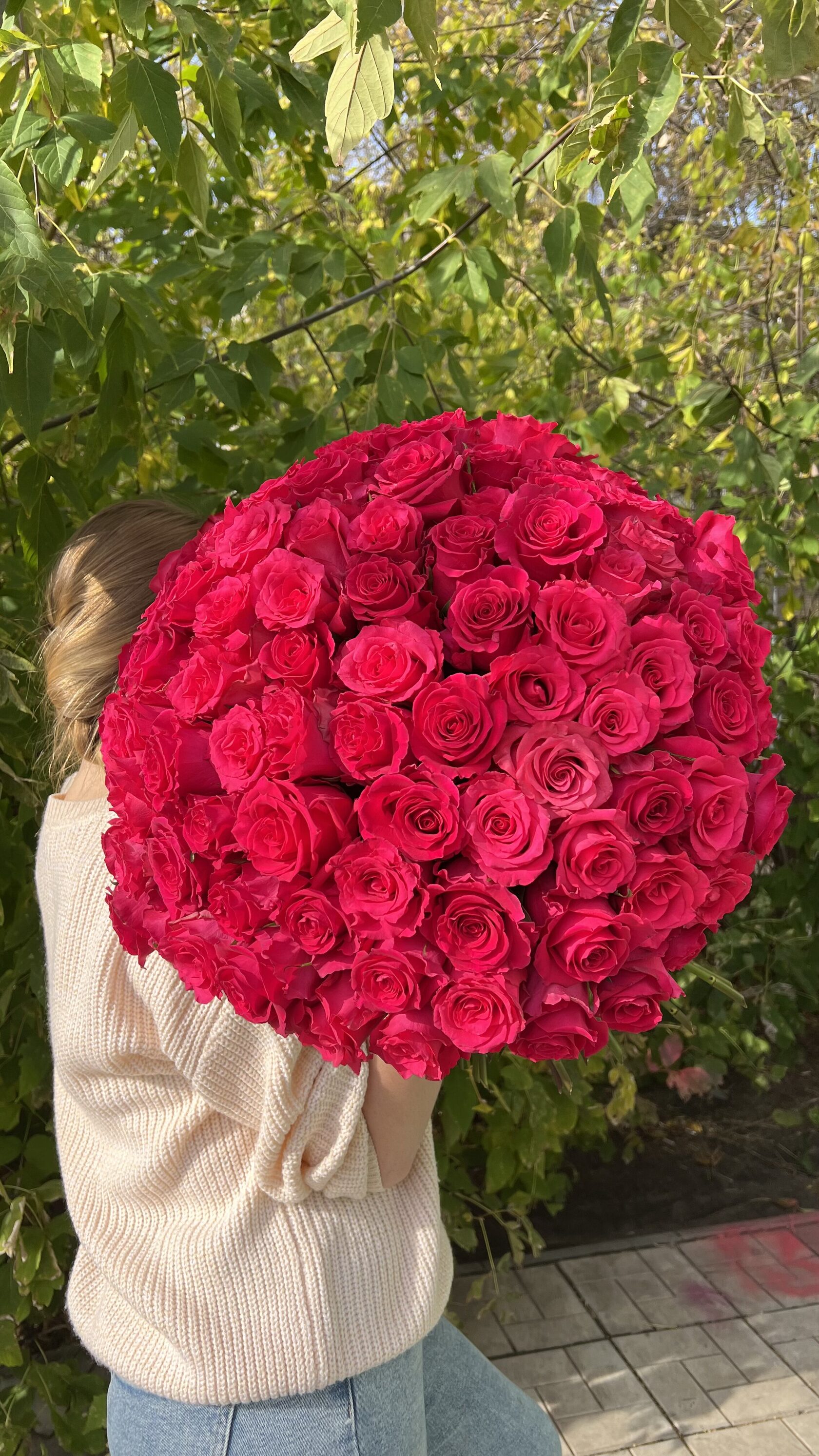 Букет из 101 алой розы №40