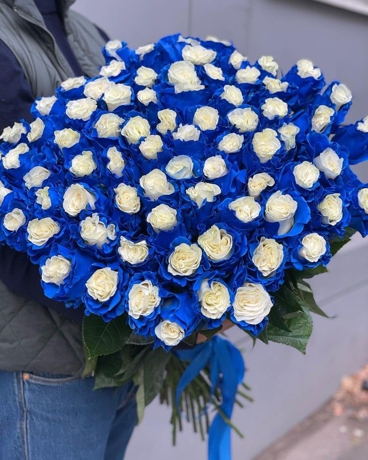 Букет из 101 крашеной розы №191