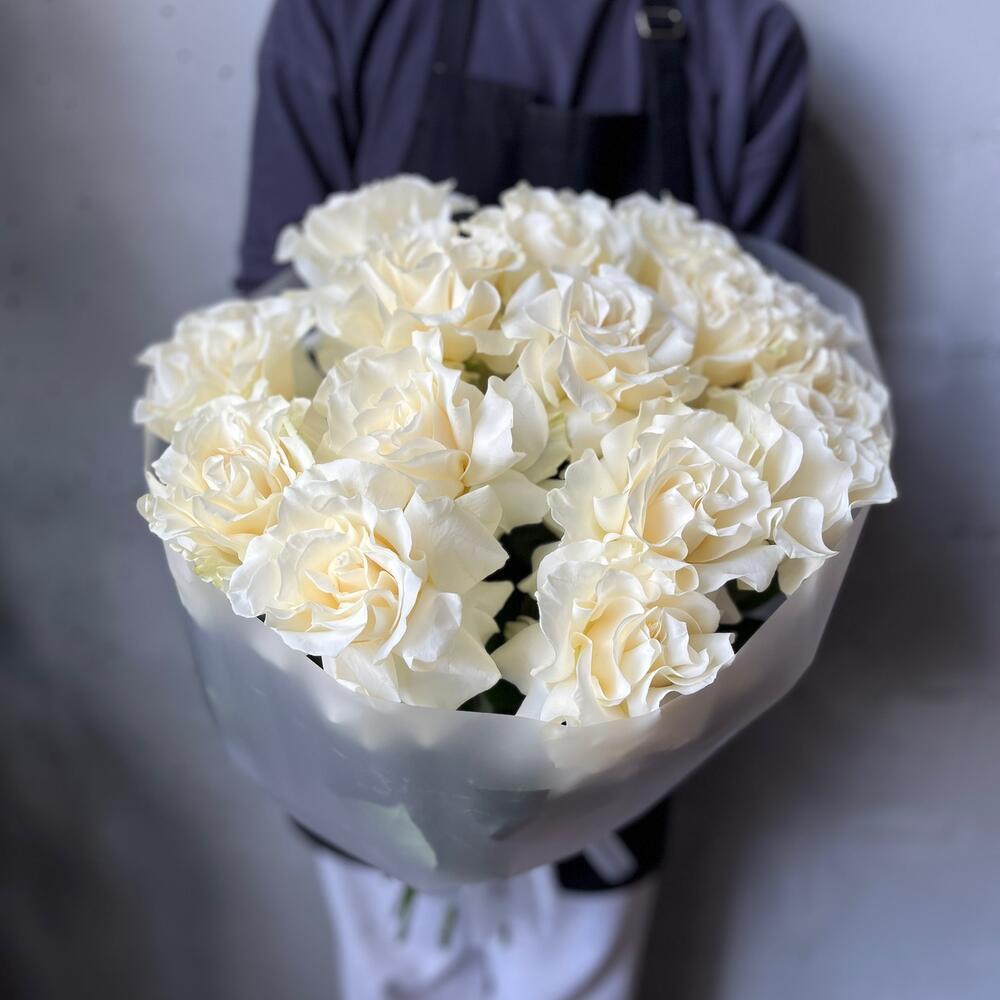 Букет из 15 белых французских роз №235