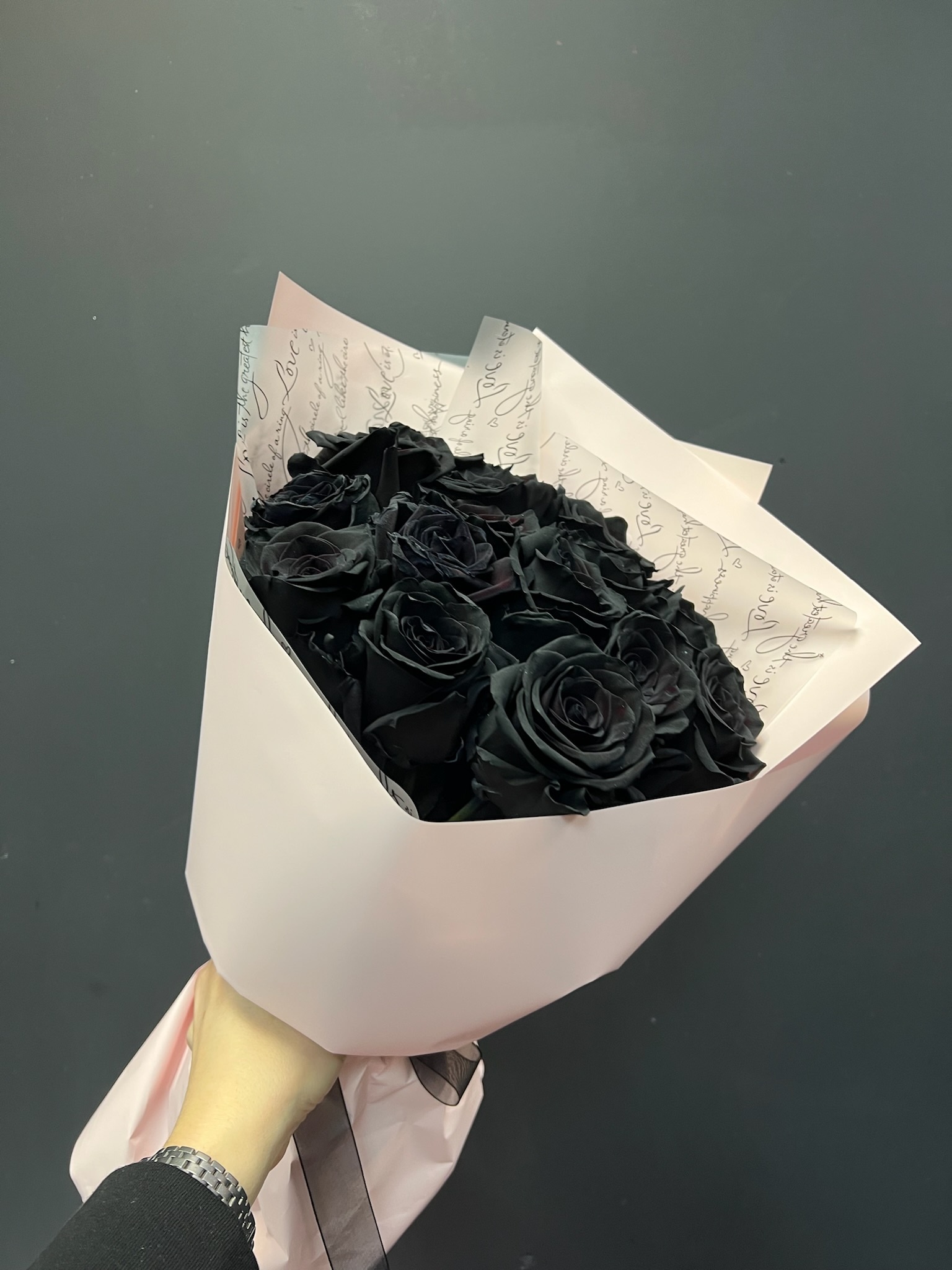 Букет из 15 эксклюзивных черных роз №140