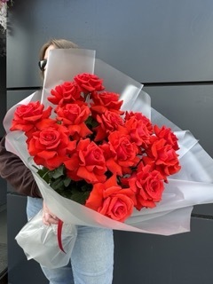 Букет из 15 красных французских роз №226