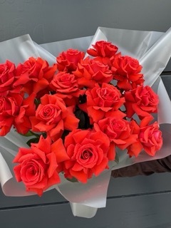 Букет из 15 красных французских роз №226