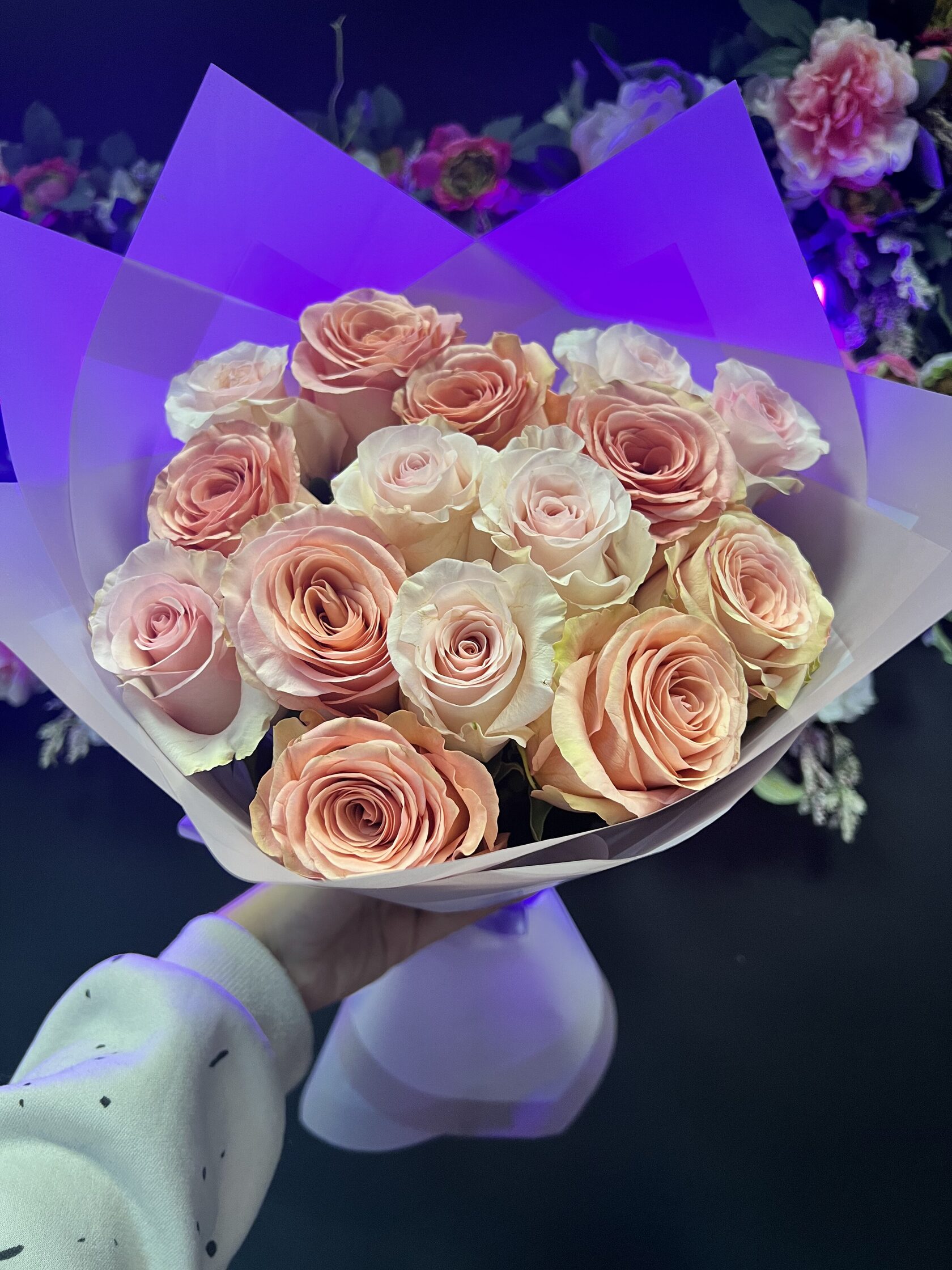 Букет из 15 нежно-розовых роз №71