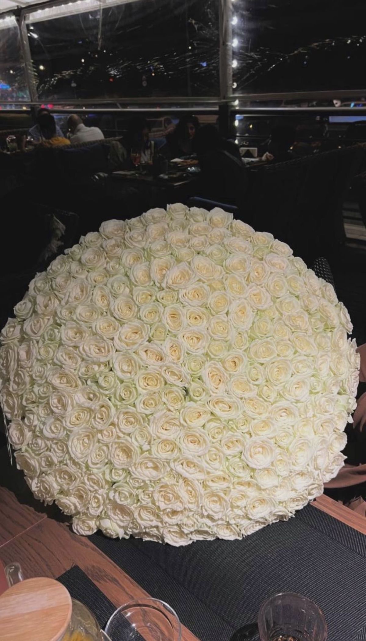 Букет из 201 розы мондиаль №100