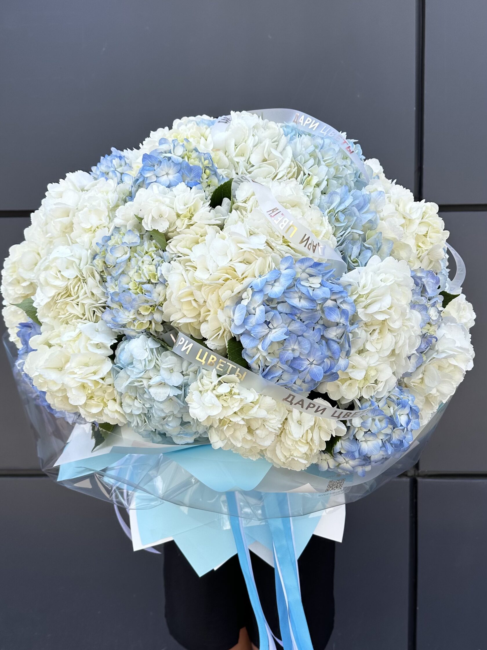 Букет из 51 роскошной гортензии №10