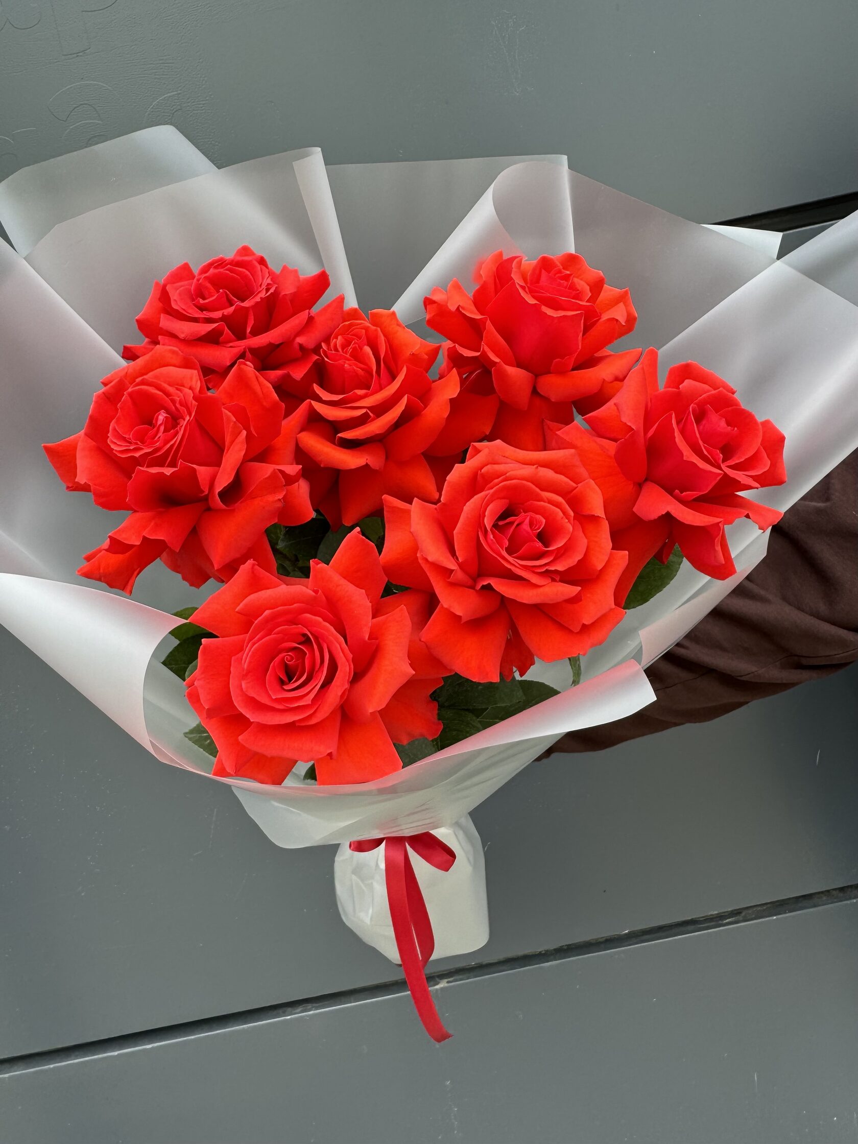 Букет из 7 красных французских роз №45