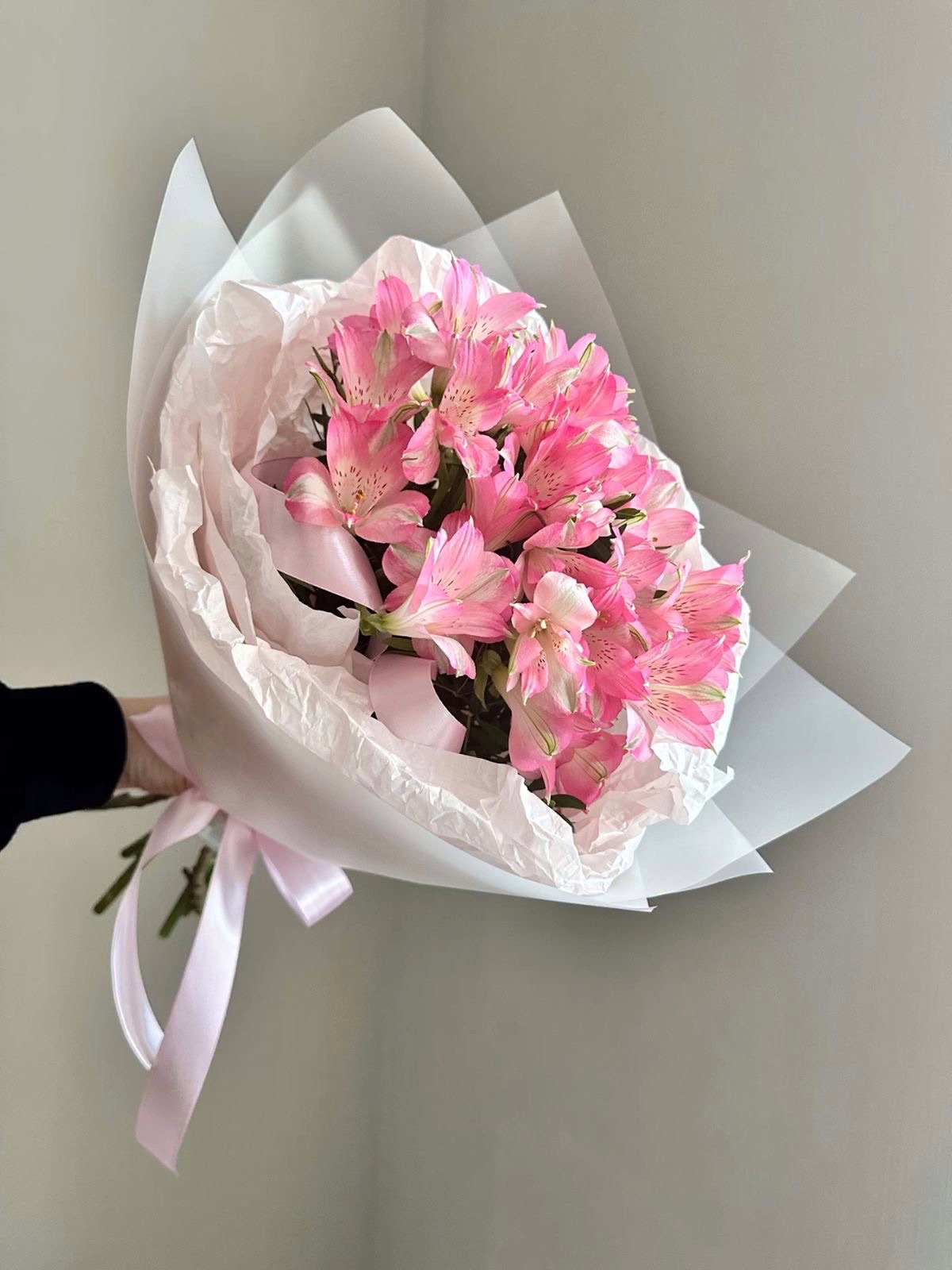 Букет из альстромерии №25