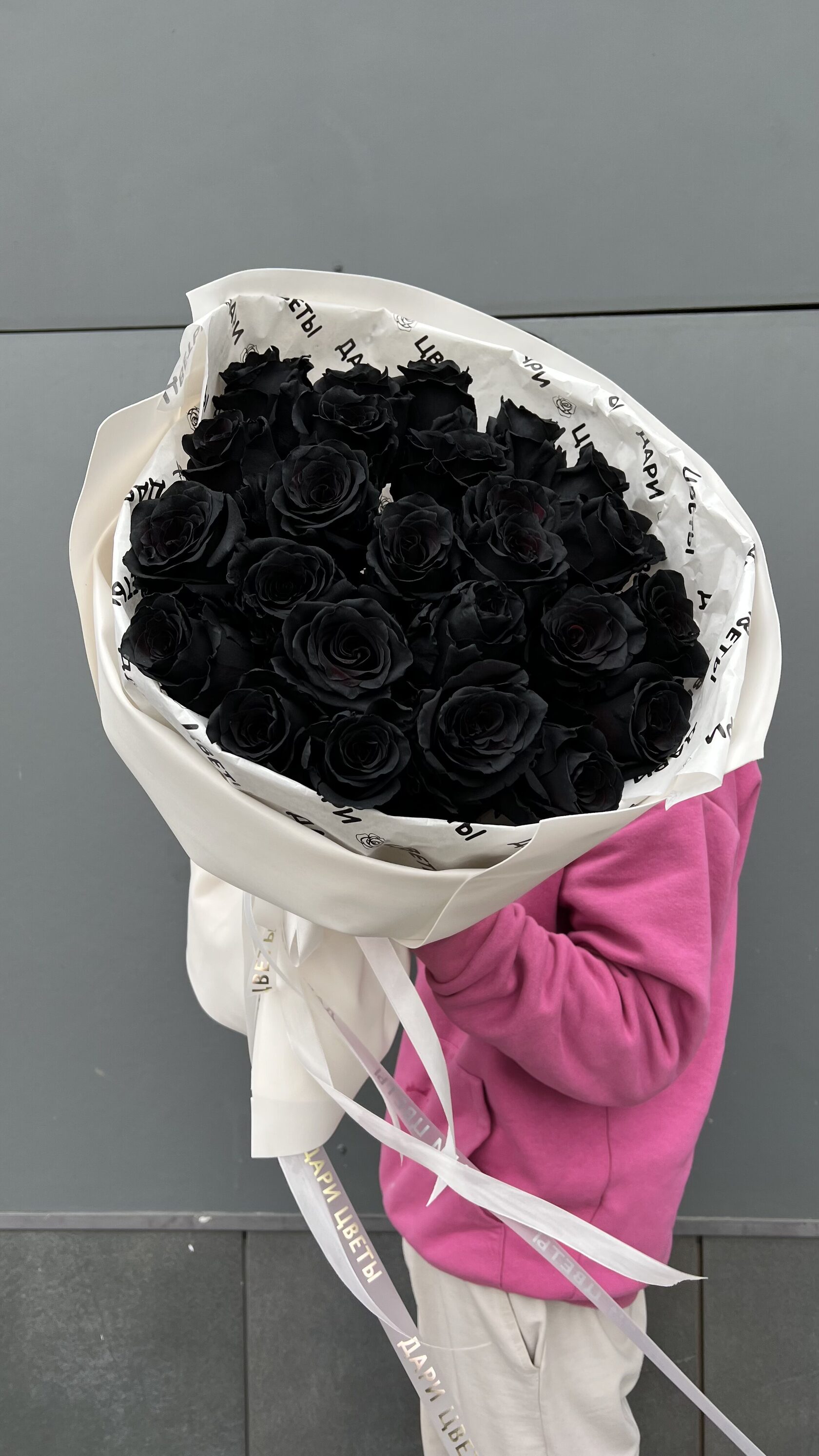 Букет из эксклюзивных черных роз №76