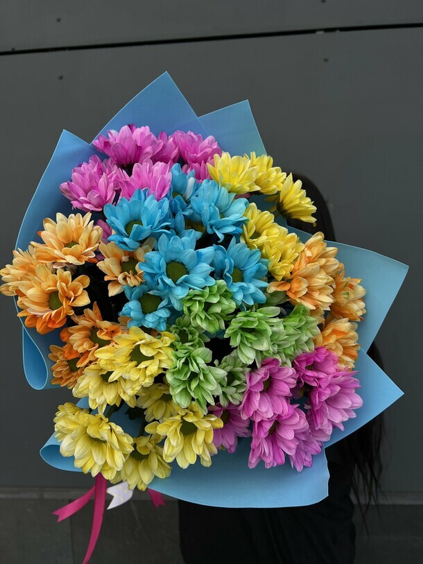 Букет из ярких кустовых хризантем №285