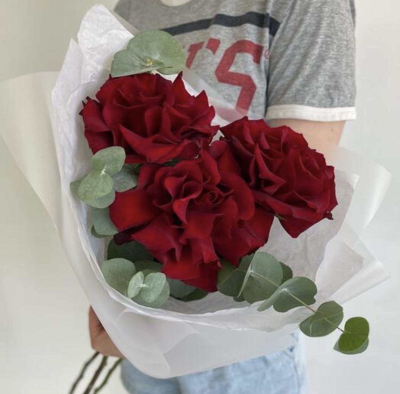 Букет из красных французских роз №274