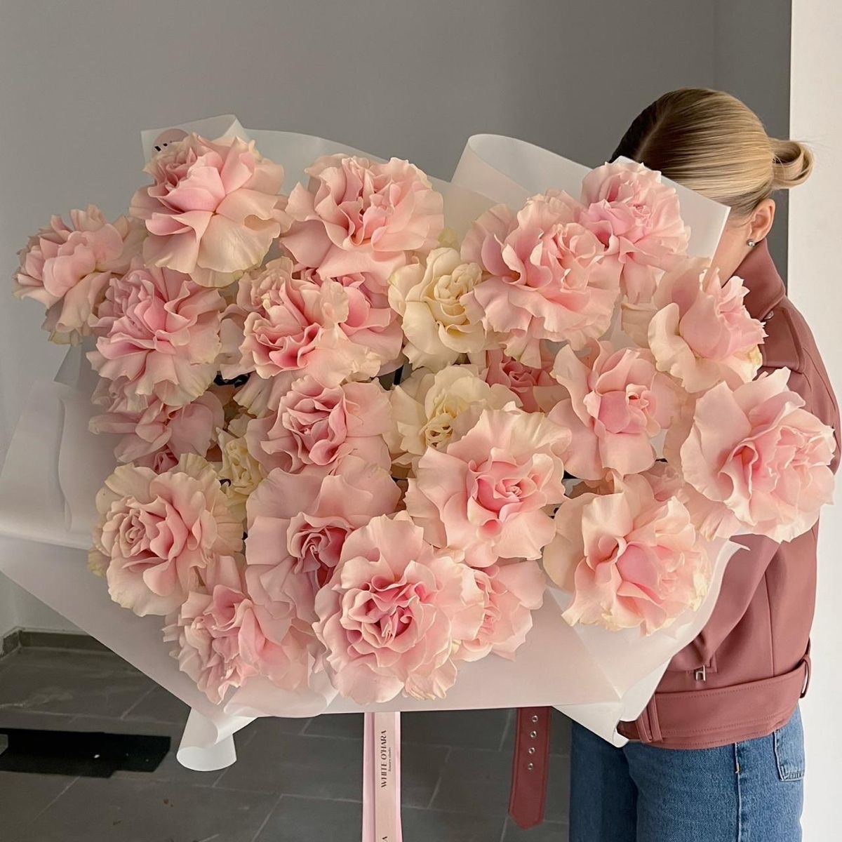 Букет из нежно-розовых французских роз №38