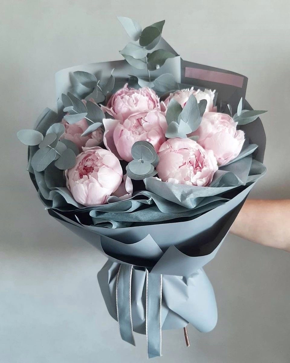 Букет из нежных розовых пионов №224