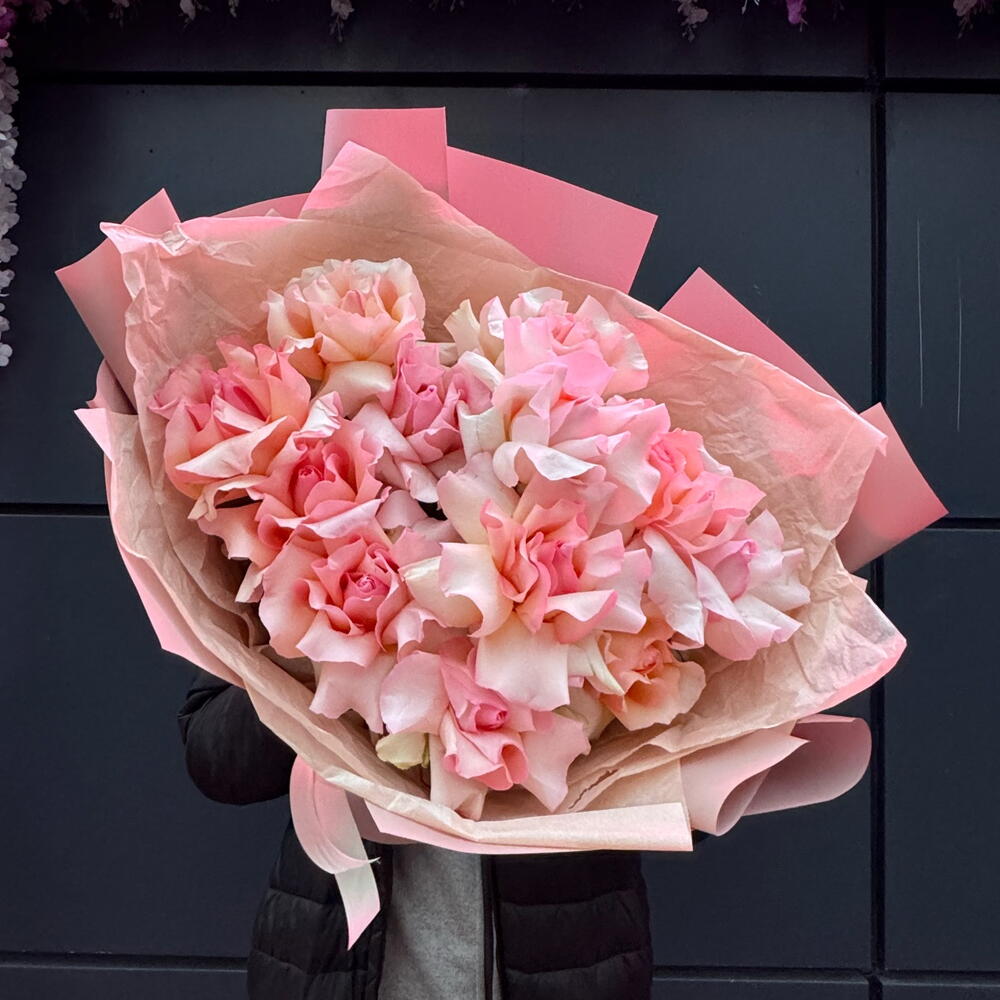 Букет из розовых французских роз №247