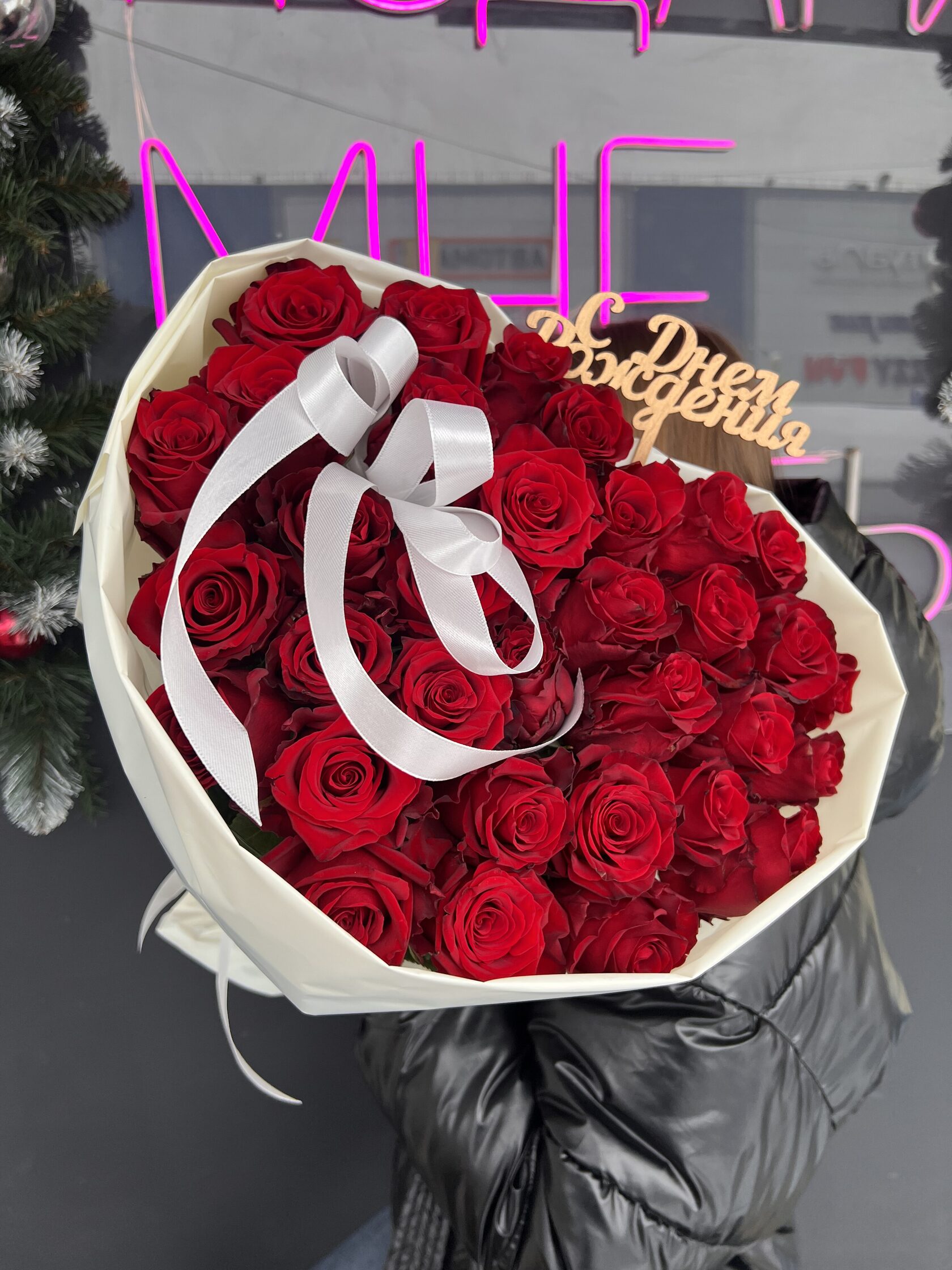 Букет из сочных красных роз №119