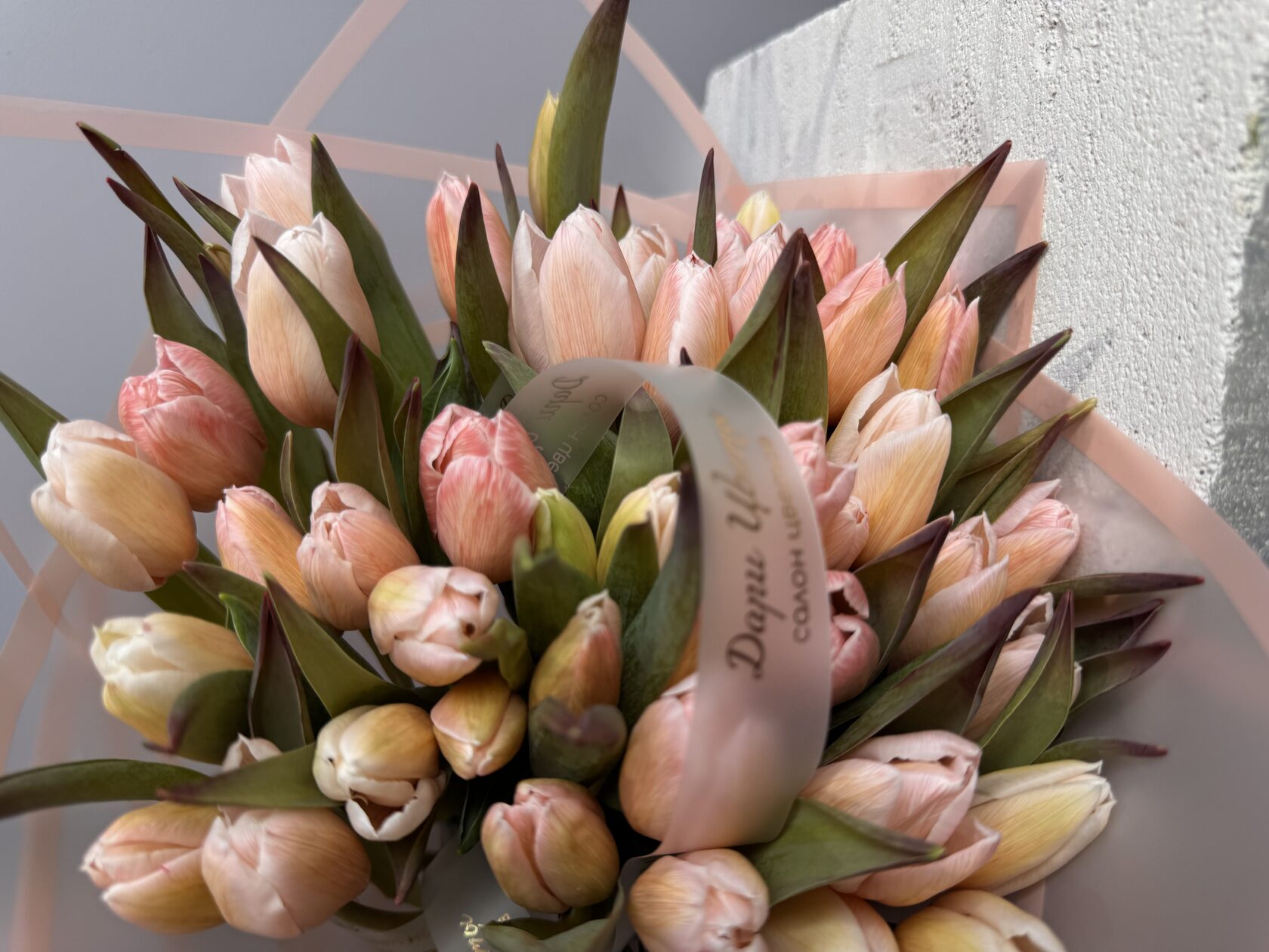 Букет из тюльпанов цвета «Лосось» №33