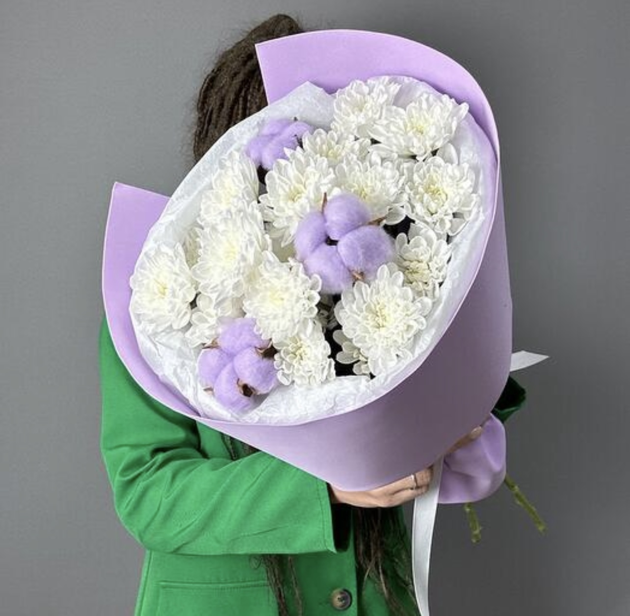 Букет из хризантем и хлопка №280