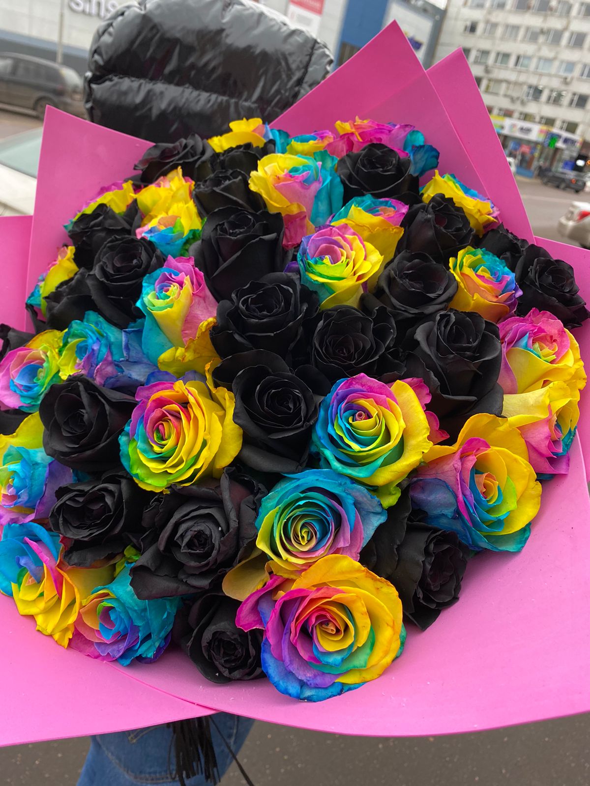 Букет-микс из крашеных роз №50