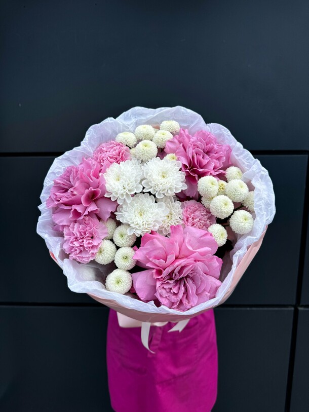 Букет с хризантемами в авторсом стиле №289