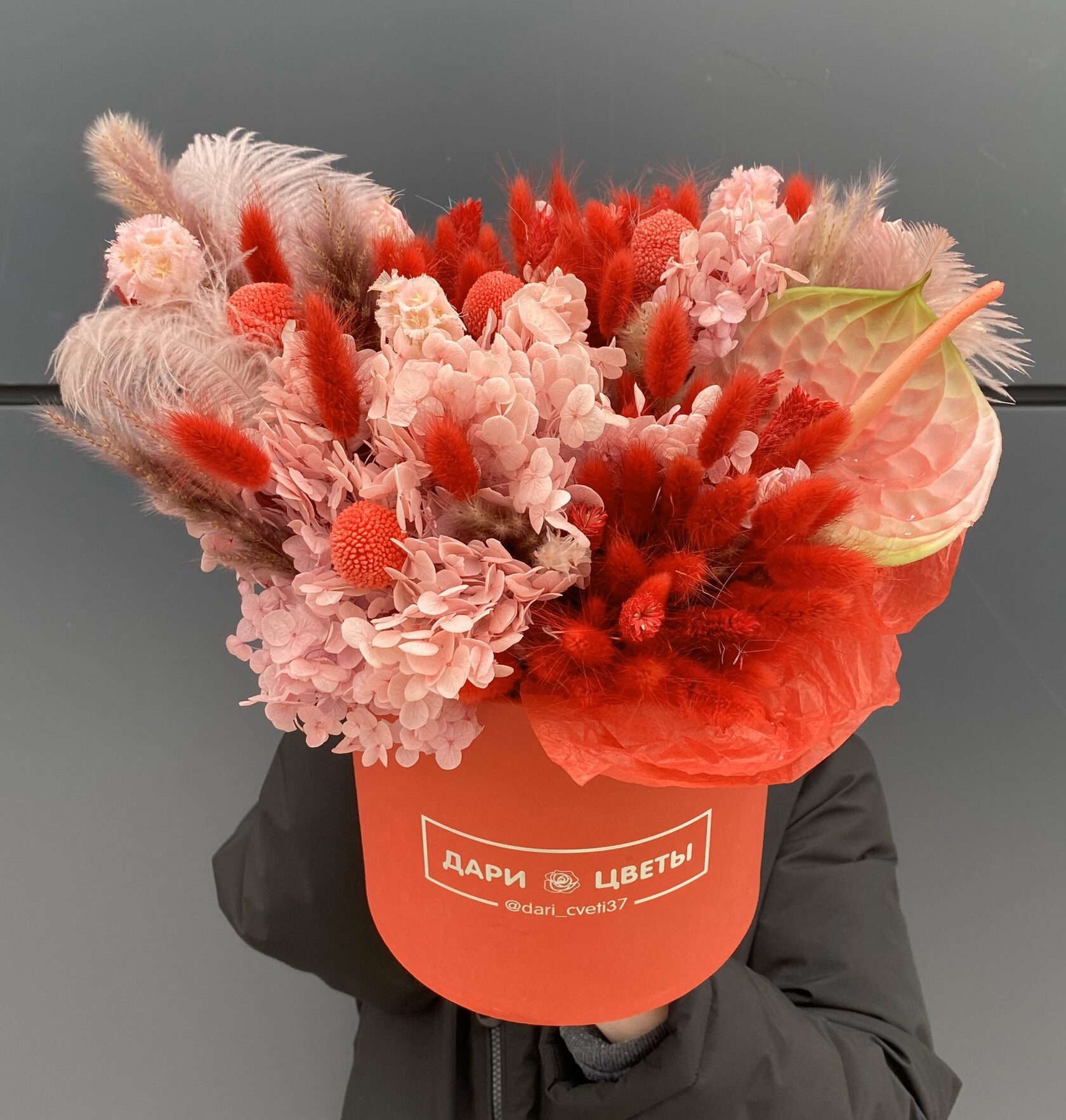 Композиция из сухоцветов: красная композиция из стабилизированных цветов №5