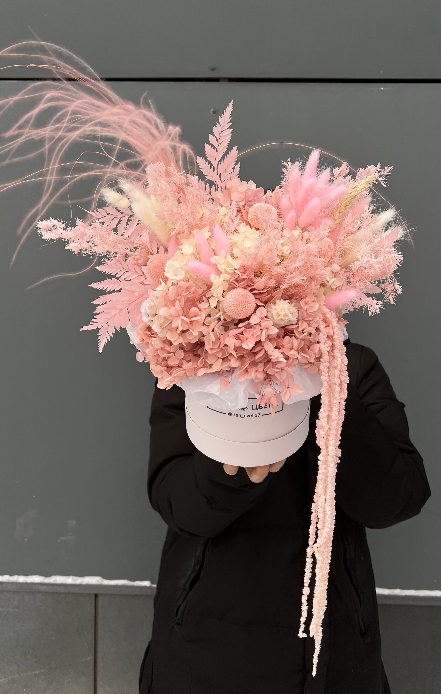 Композиция из сухоцветов: розовая композиция из стабилизированных цветов №14