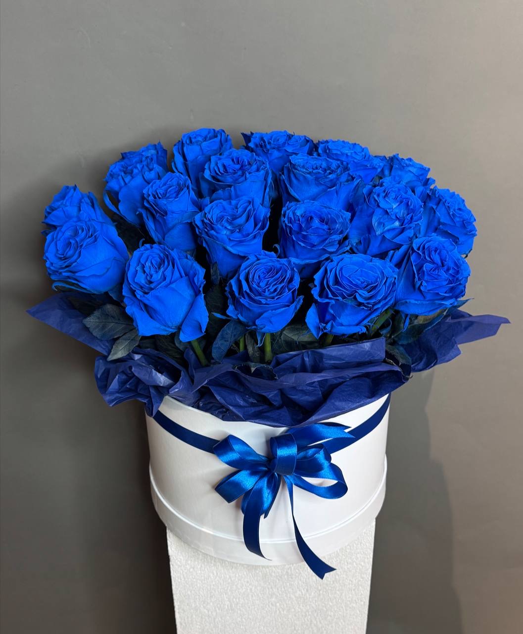 Композиция с синими розами