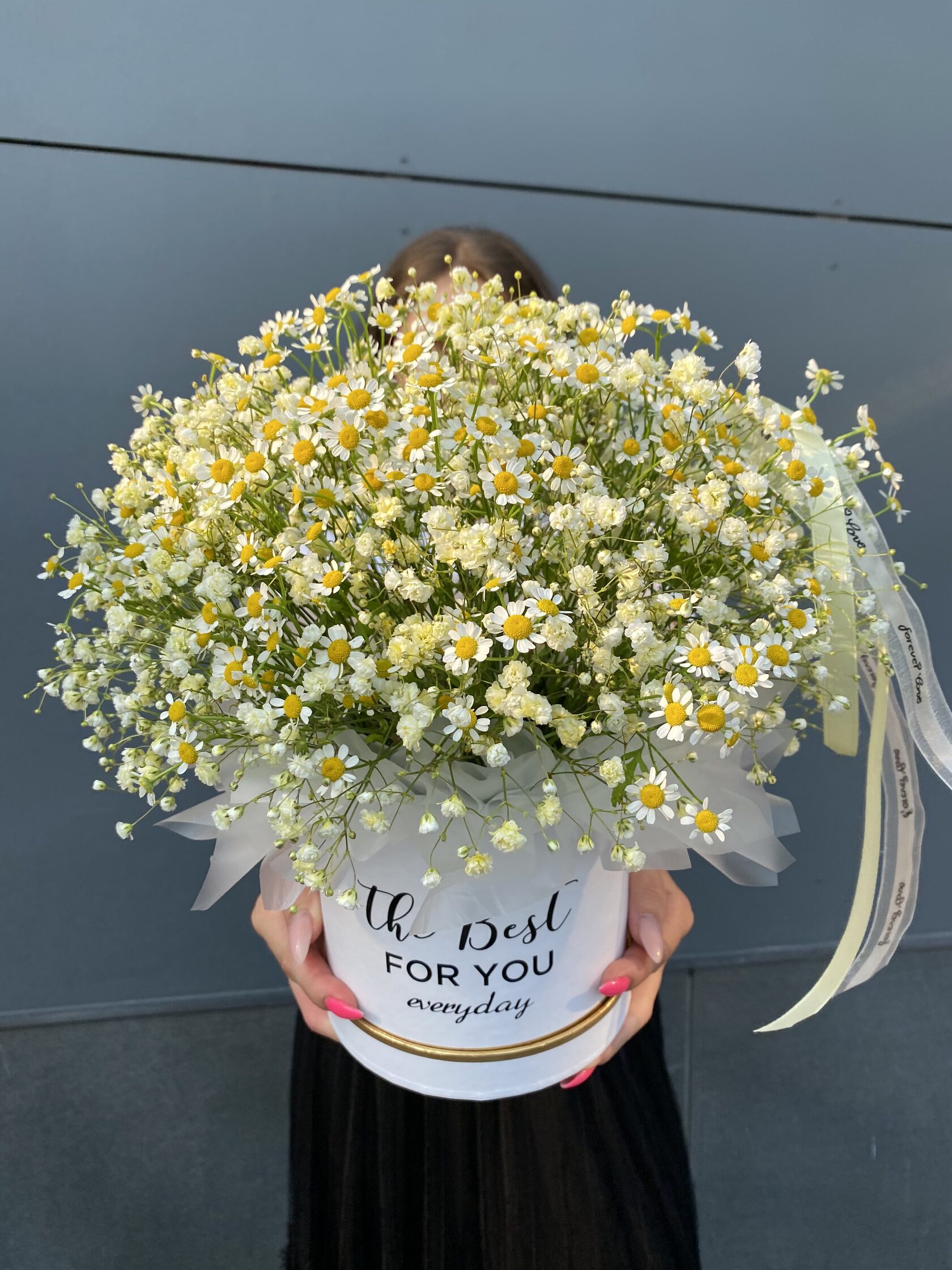 Коробка с гипсофилой и ромашкой №41