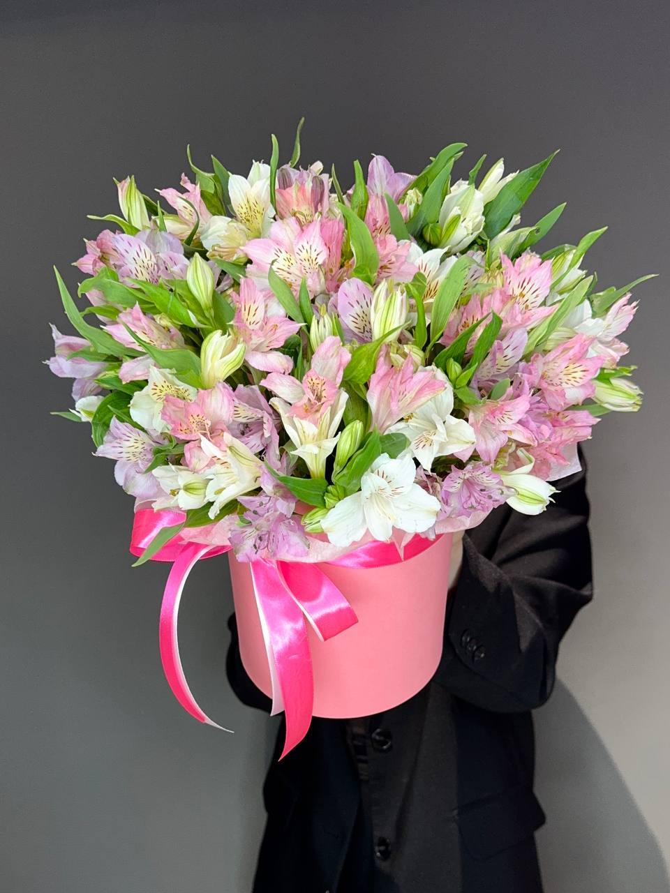 Коробочка с альстромерией №125