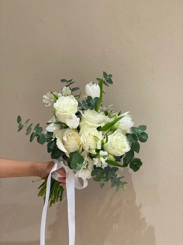 Свадебный букет невесты с розами и эвкалиптом №58