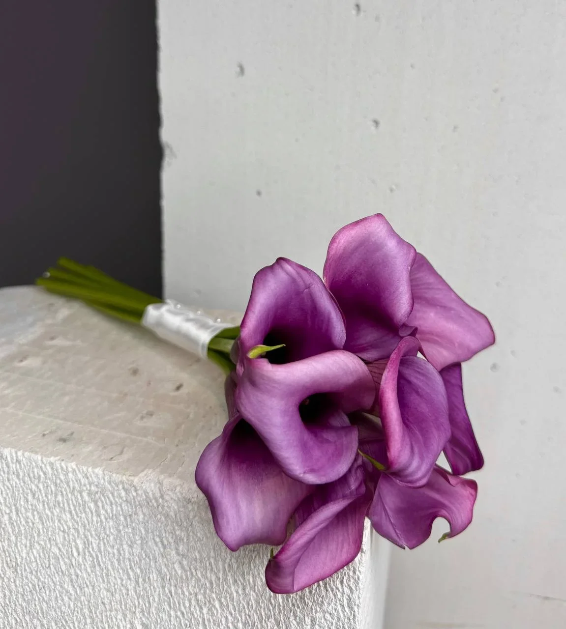 Свадебный букет из розовых калл №67