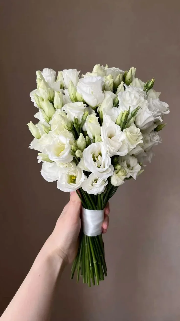 Свадебный букет невесты с белой эустомой №62