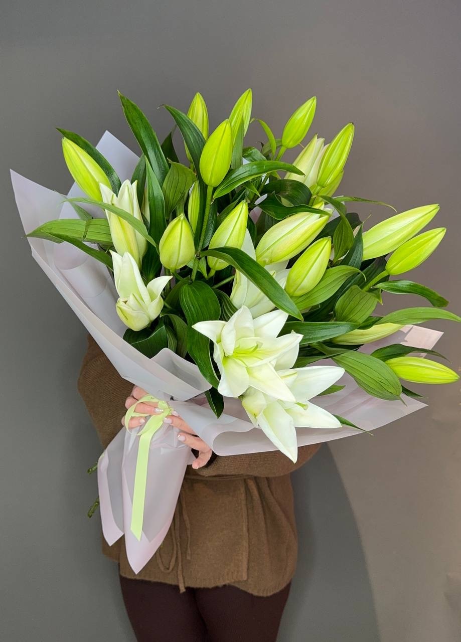 Монобукет из 5 лилий
