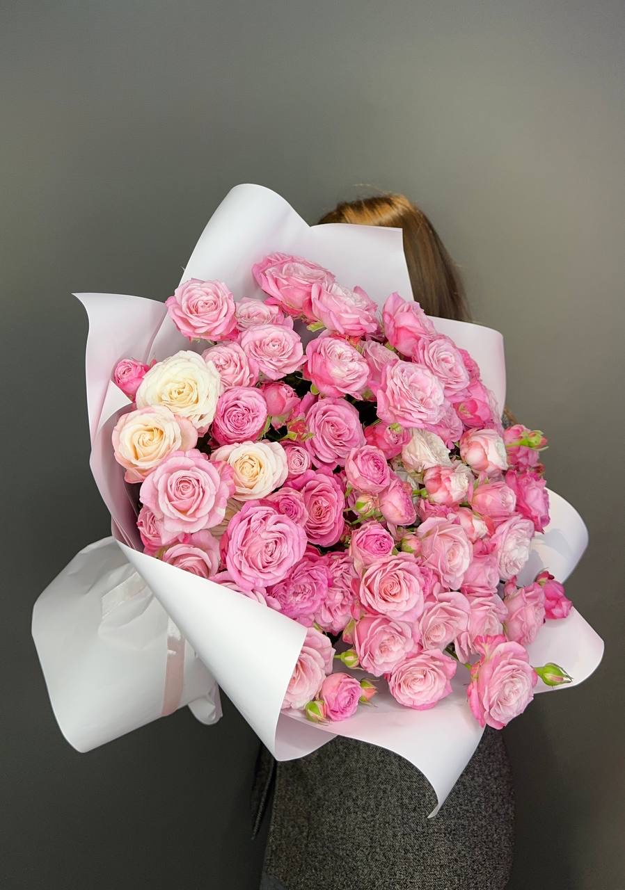 Монобукет из кустовых роз