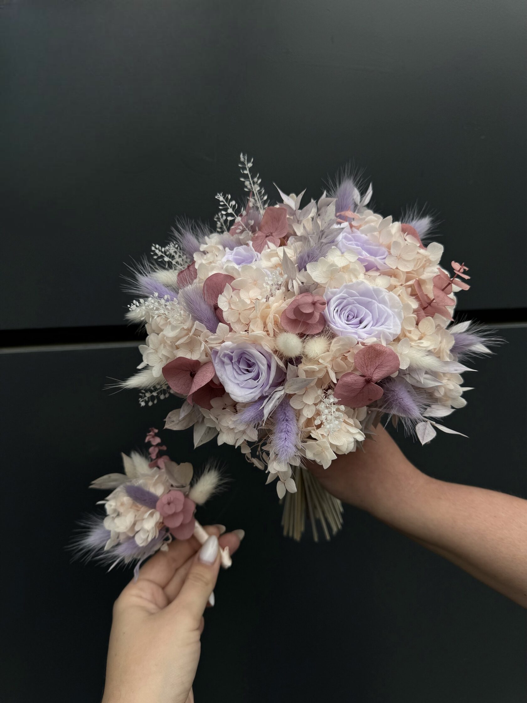 Свадебная пара из сухоцветов: букет невесты и бутоньерка для жениха №33