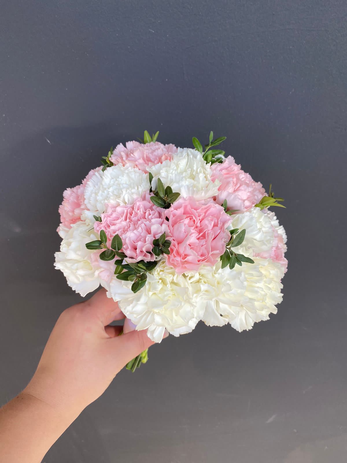 Свадебный букет невесты из воздушных диантусов №15