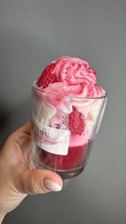 Свеча со вкусом клубники со сливками №2